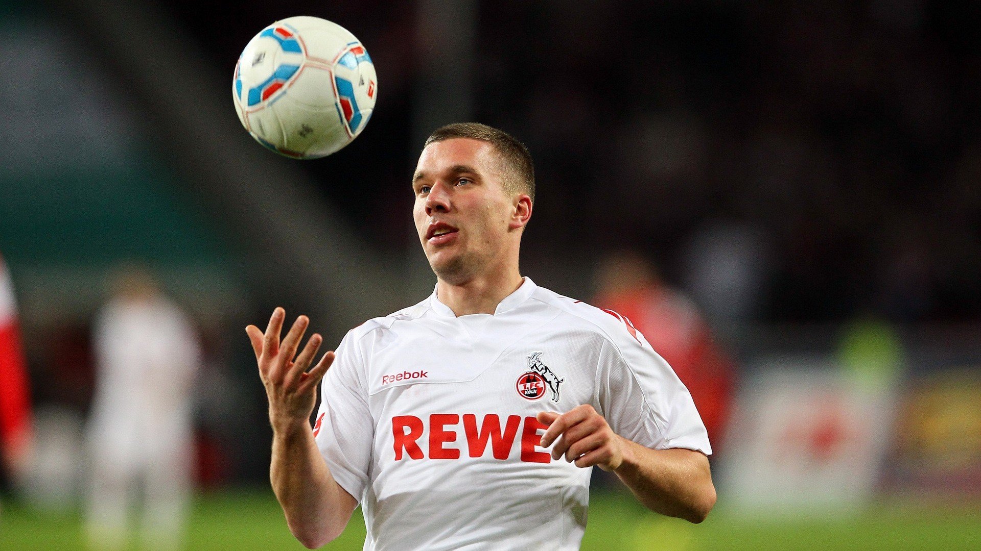 中国足球联赛大力培养地方裁判员团队，中国足球裁判员怎么考