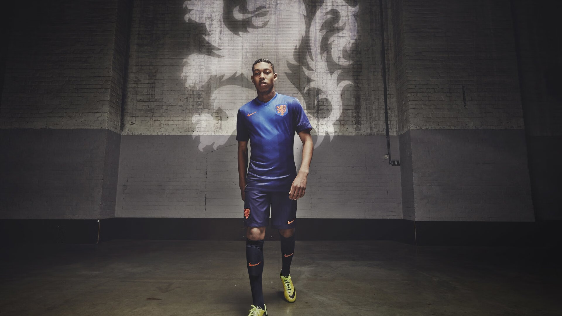 英超散发的激情：每一次拼抢都令人心潮澎湃，英超精彩